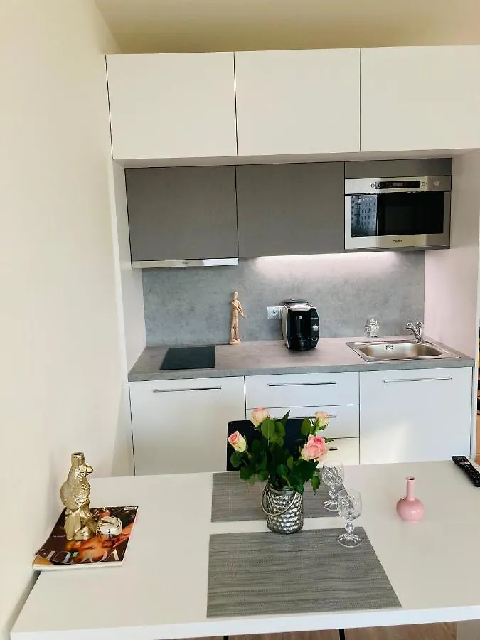 Apartement Blanc Harfa Design Prague 0*,
