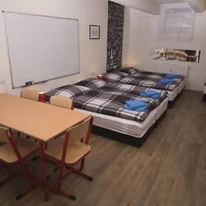 School - Your Unique Place In By Metro Vysehrad Apartament