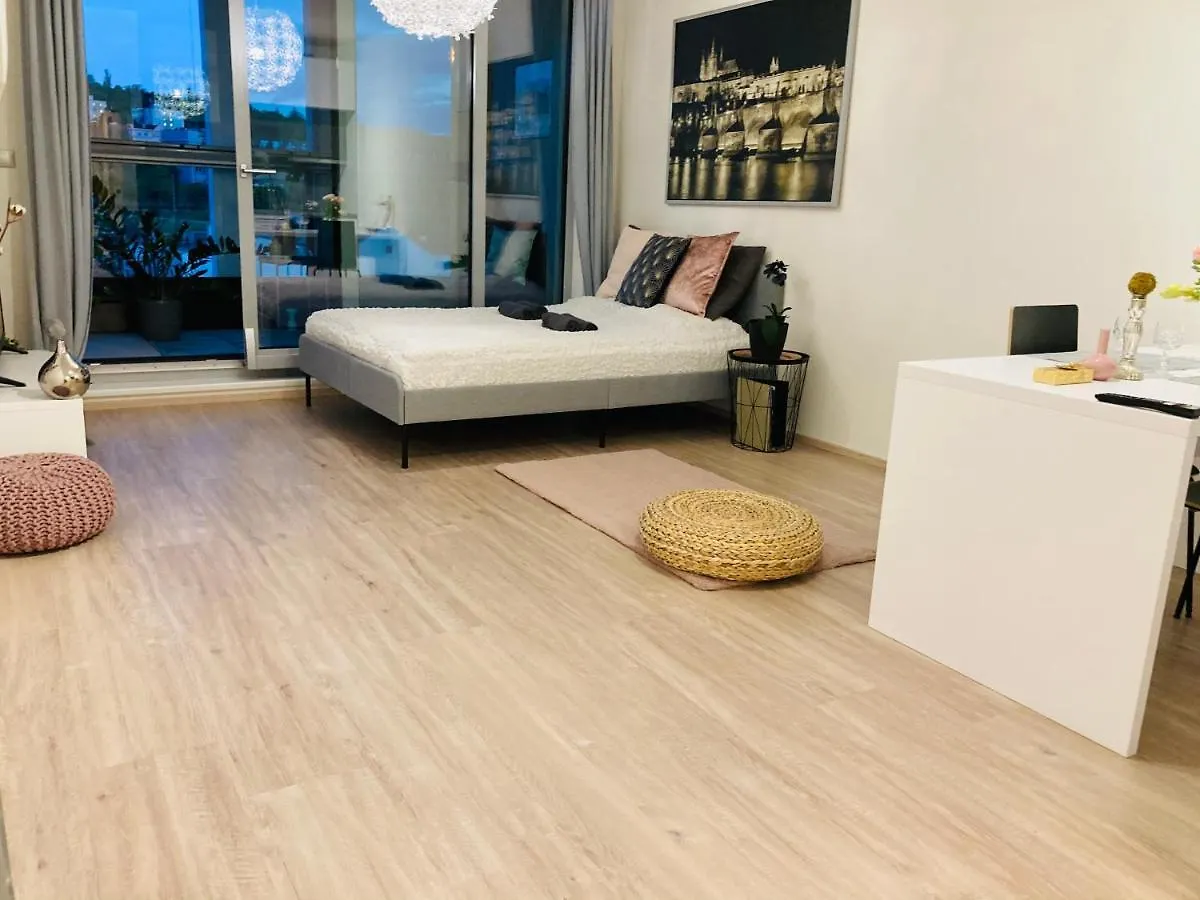 Apartement Blanc Harfa Design Prag