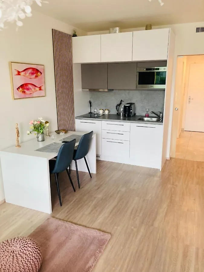 Lägenhet Apartement Blanc Harfa Design Prag Tjeckien